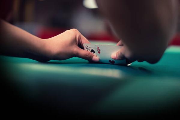 Find Well-Known 바카라사이트 for Online Gaming Insights